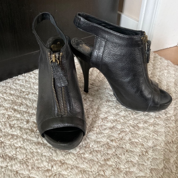 Juicy Couture black bootie heels - size 7M - Picture 2 of 6